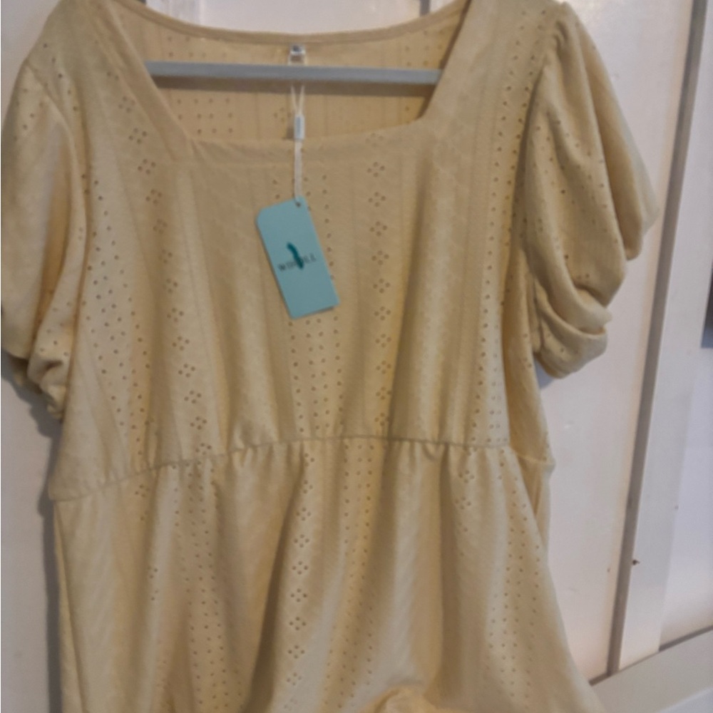 Women's Cream Top